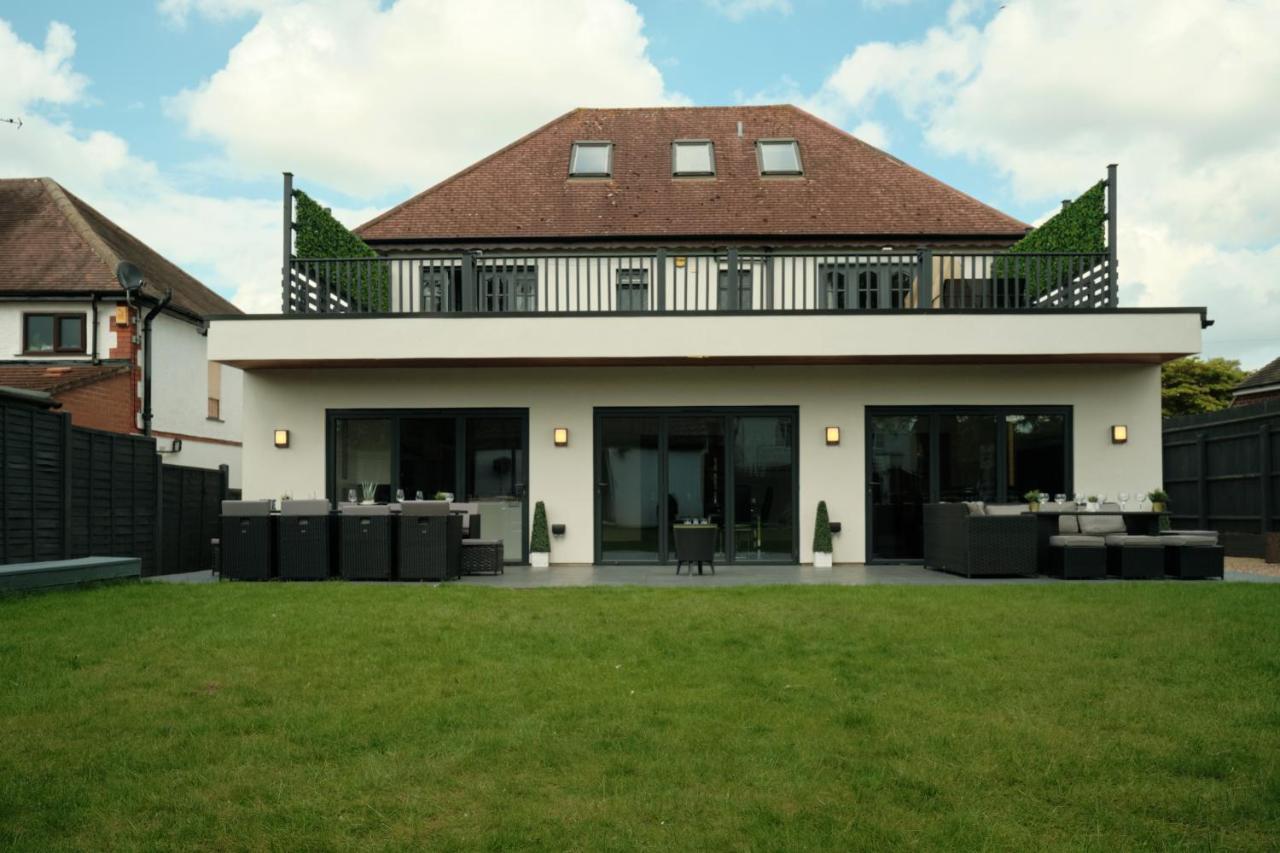 Modern Spacious House - Sleeps 16, Free Parking, Sun Terrace Nuneaton Eksteriør bilde